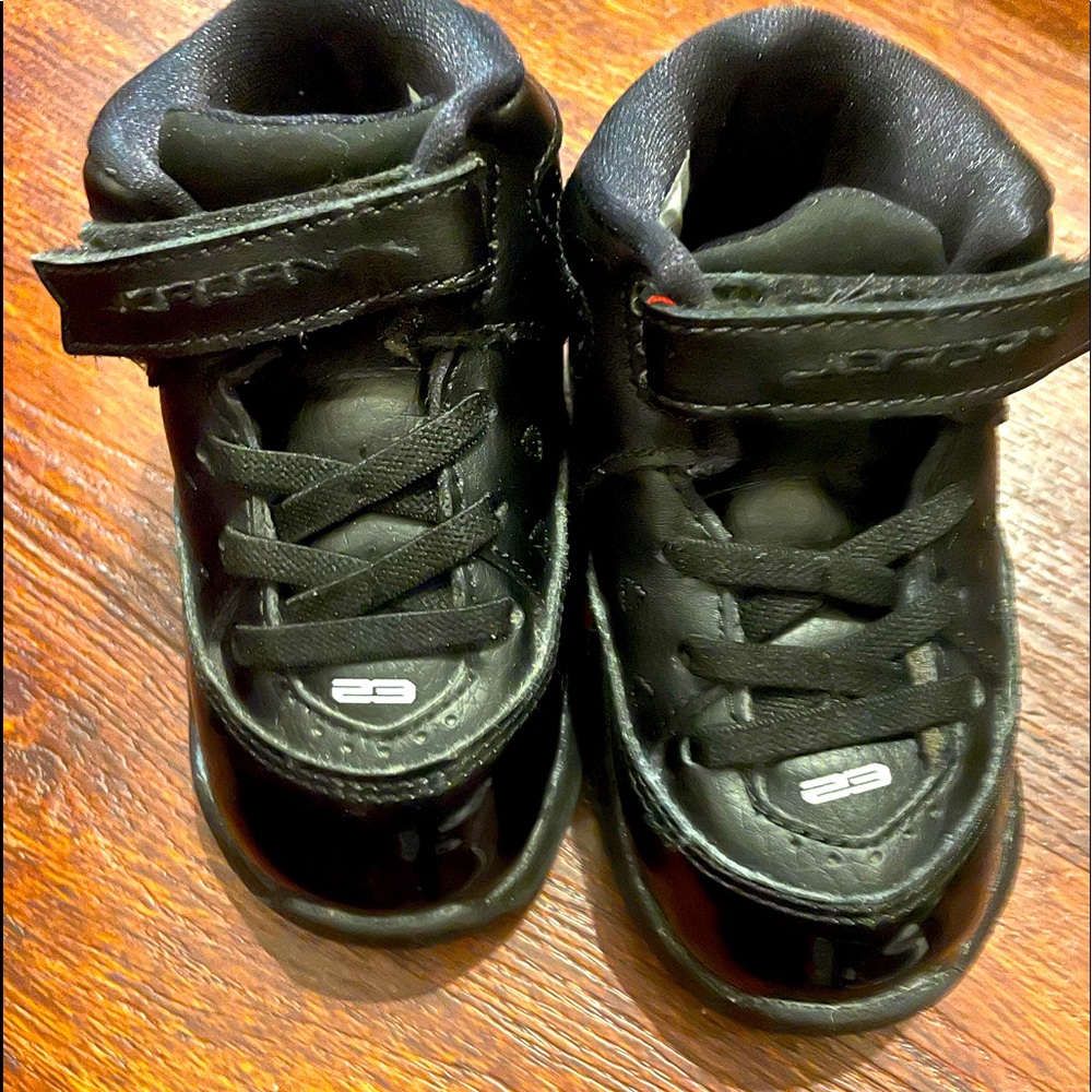 Black Jordan 1s